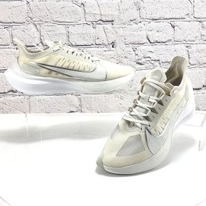 NIKE ZOOM GRAVITY - Running shoes, platinum tint, size 7.5